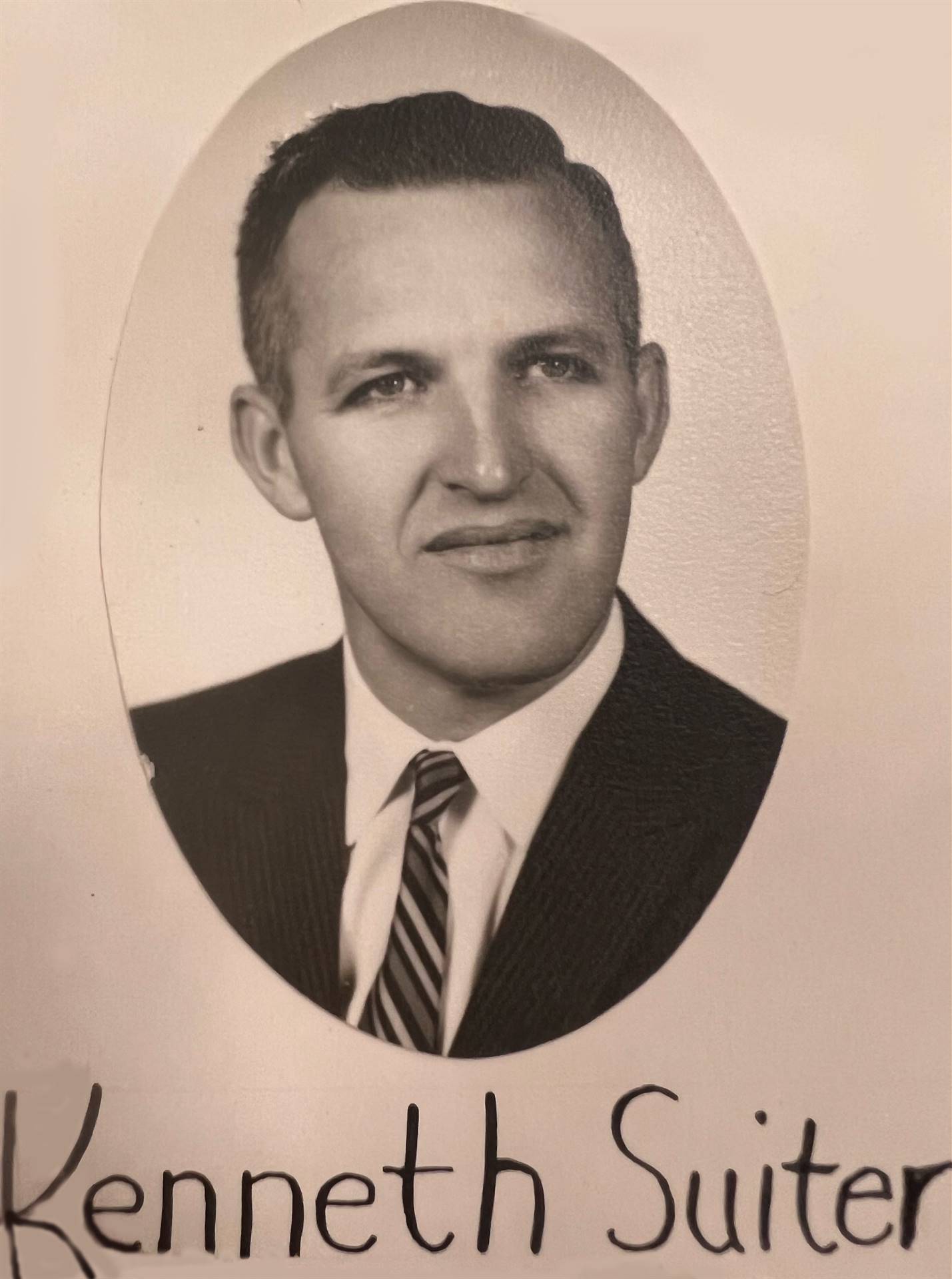 Kenneth Suiter